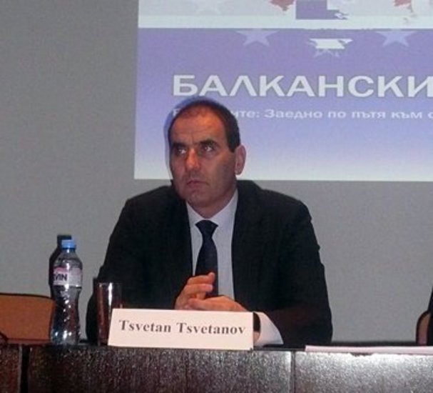 Цветан Цветанов на пресконференция
