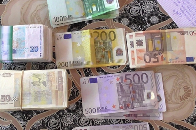 Pachki s levove i evro