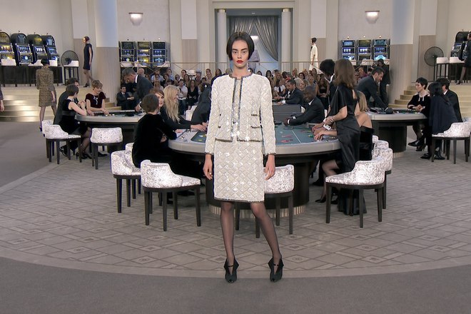 Revyuto na shanel s vissha moda za esen zima 2015 2016