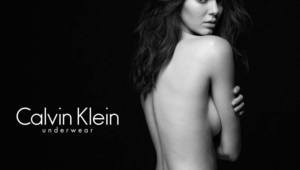 Кендъл Дженър по монокини за "Калвин Клайн"