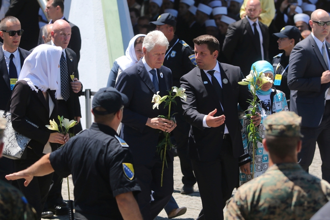 Бил Клинтън, 20 години след Сребреница