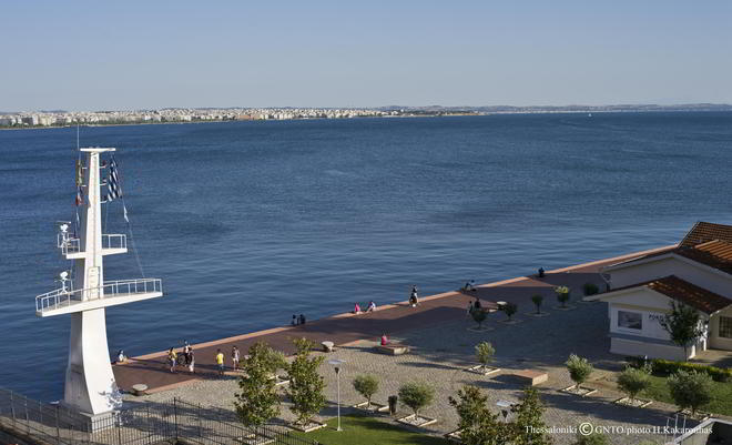 Крайбрежната алея в Солун