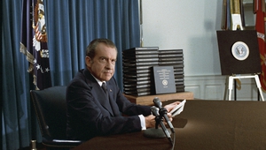 Ричард Никсън прави обръщение към американците