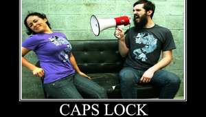 Главните букви в интернет "викат"