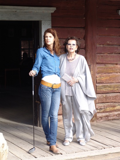 Диана Паскалиева и Клаудия Кардинале в "Имало едно време един уестърн"