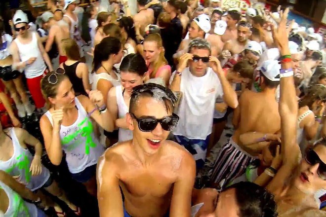 Partito na slanchev bryag ne spira