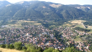 Клисура - гледка към градчето от Средна гора