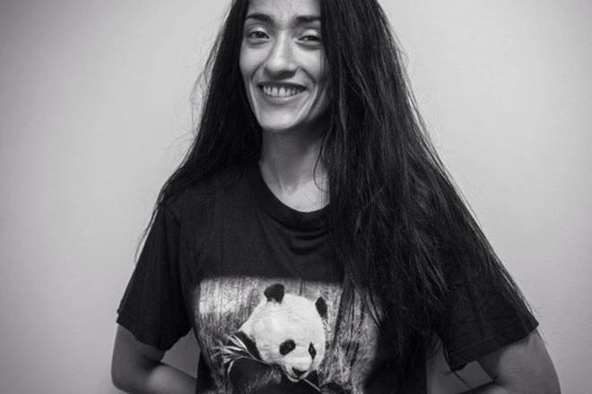 Indi zara v cherno byalo