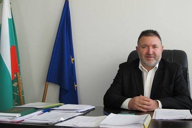 Kmetat na karlovo emil kabaivanov v kabineta si
