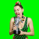 Майли Сайръс на рекламна снимка за видеонаградите на MTV 2015