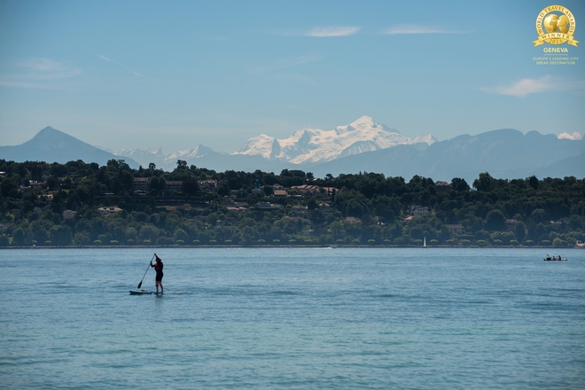 Заливът на Женева и планинският фон