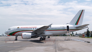 Правителственият самолет