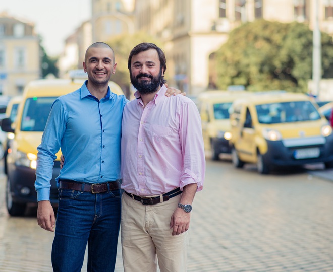 Христо Чернев и Тихомир Петков - създатели на услугата TaxiMe