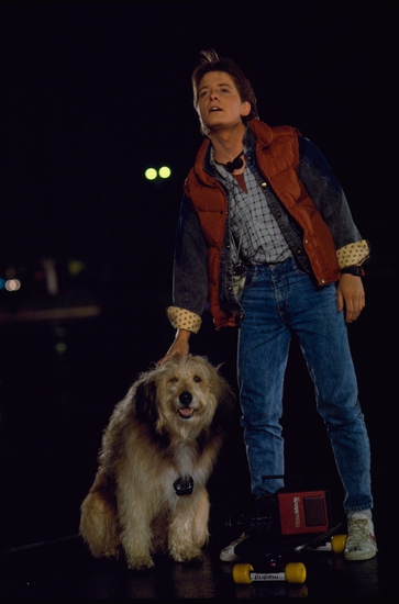Марти Макфлай и кучето от "Завръщане в бъдещето" (1985)