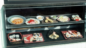 Разнообразни блюда в японски ресторант