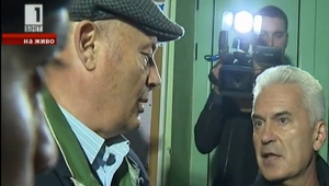 Волен Сидеров се обяснява с ректора на НАТФИЗ