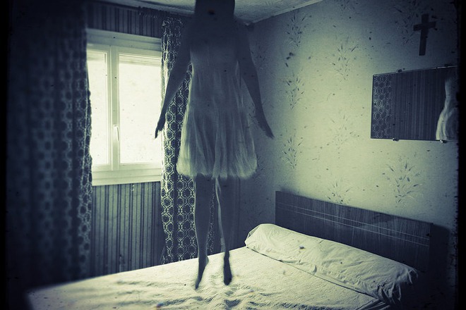 Obladano ot duhove momiche