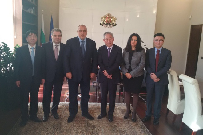 Premierat borisov s izpalnitelniya direktor na nay golyamata chastna kitayska kompaniya