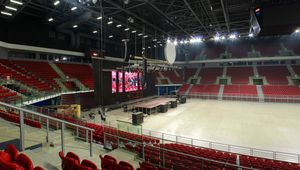 Празната зала "Арена Армеец"