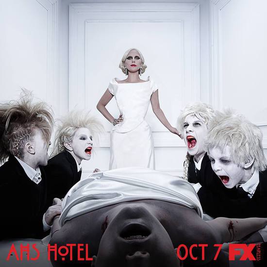Лейди Гага като Графинята от "Зловеща семейна история: Хотел"
