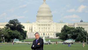 Мойзес Наим пред Капитола