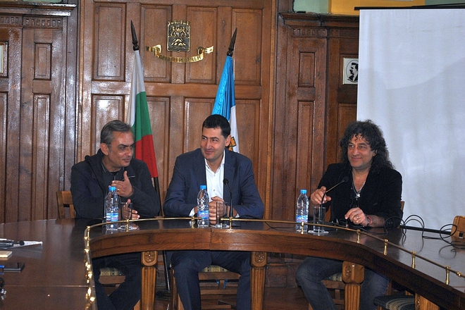 Tsonko tsonev ivan totev i nikolo kotsev