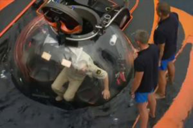 Путин в подводница в Черно море
