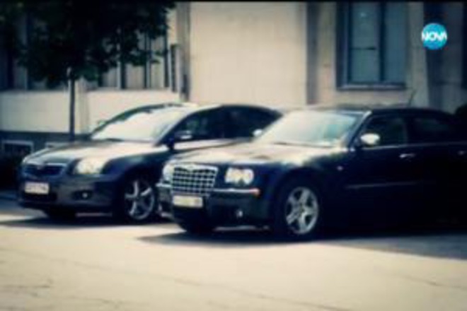 Kak kmetove kupuvat sluzhebni koli za stotitsi hilyadi s obshtinski pari razsledvane