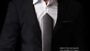 Марлон Уайънс на плакат за "Петдесет нюанса черно"