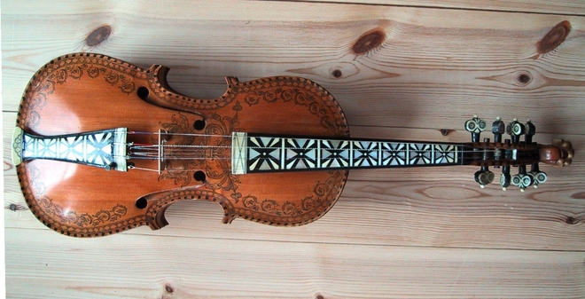 Норвежката цигулка, която звучи в "Двете кули"