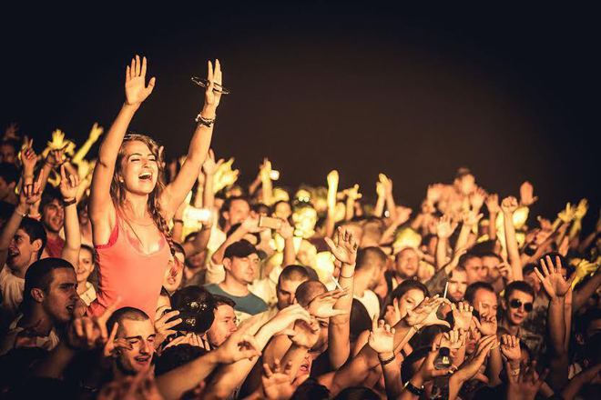 Armin van byuren pak vzrivyava publikata na cacao beach