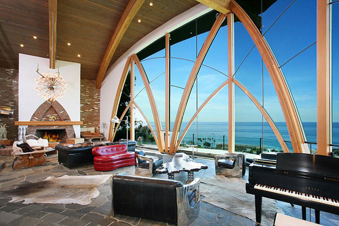 Unikalna vila v malibu pod naem za 2000 dolara