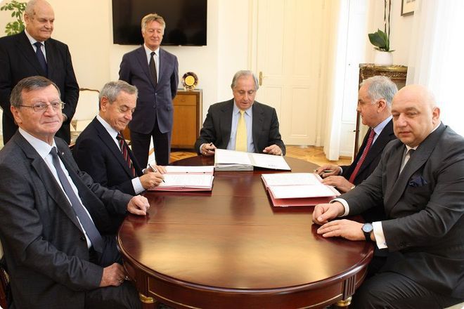Подписването на договора за волейболния мондиал 2018