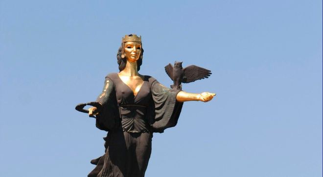 Статуята на София