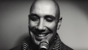 Захари Бахаров в клипа "Внимание" на група "Остава"