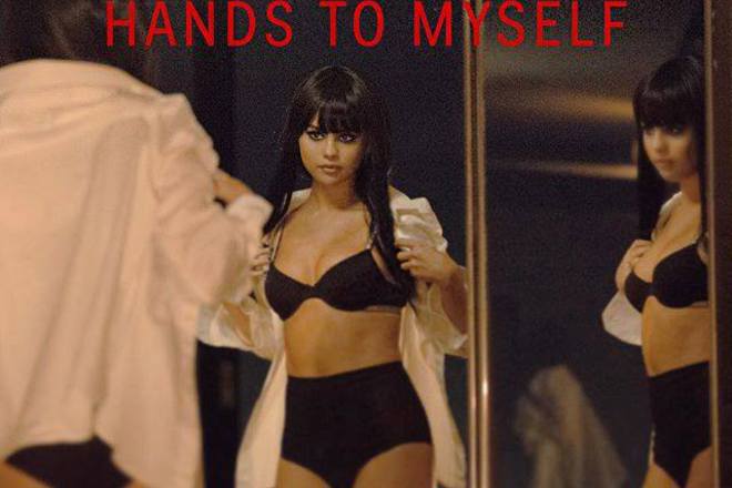 Selena gomes hands to myself