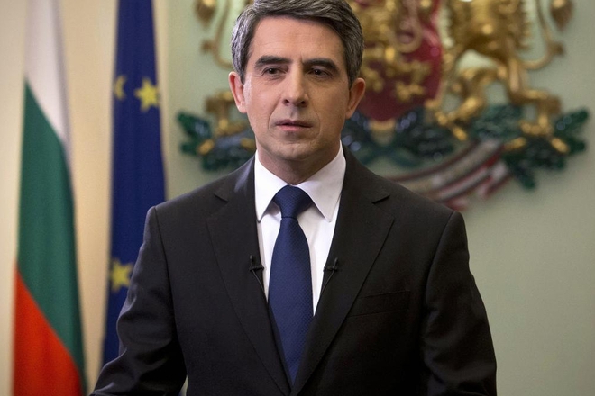 Prezidentat rosen plevneliev proiznasya novogodishnoto si obrashtenie v kraya na 2015 g