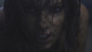 Тейлър Суифт в клипа си Out of the Woods