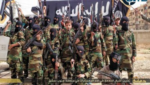 Деца в обучителен лагер на "Ислямска държава"