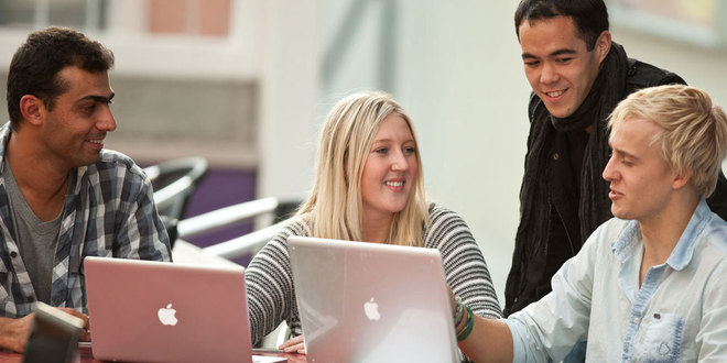 Стажантските програми са важна част от обучението