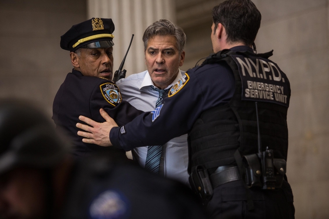Джордж Клуни в кадър от "Пулсът на парите"