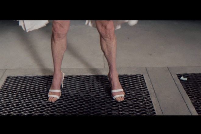 Krakata na uilyam defo v roklyata na merilin monro