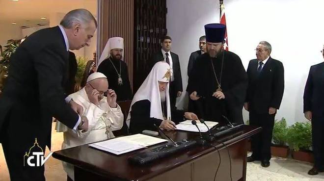 Историческа среща между папа и патриарх