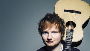 Ед Шийрън с китарата си