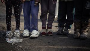 Когато липсата на обувки те спира да ходиш на училище