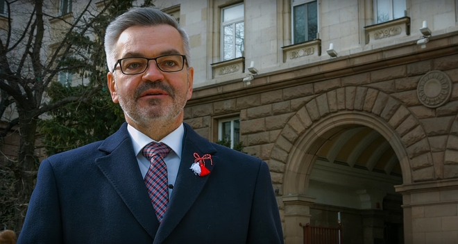 Полският посланик рецитира Христо Ботев