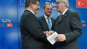 Турският премиер с лидерите на ЕС Туск и Юнкер