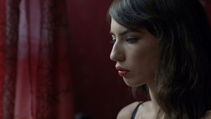 Анжела Недялкова в "Райската стая"