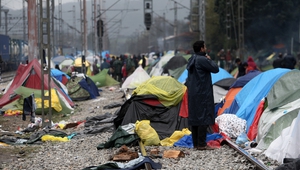Бежански лагер на жп релсите край Идомени