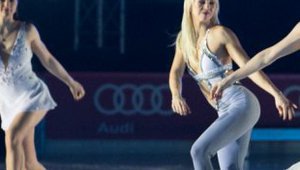 21 топфигуристи в шоуто "Кралете на леда"